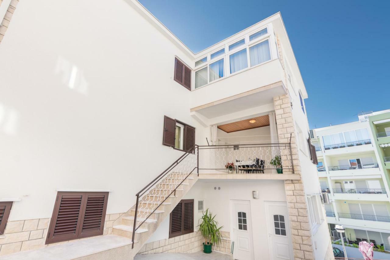 Apartment Holiday Makarska Exteriör bild