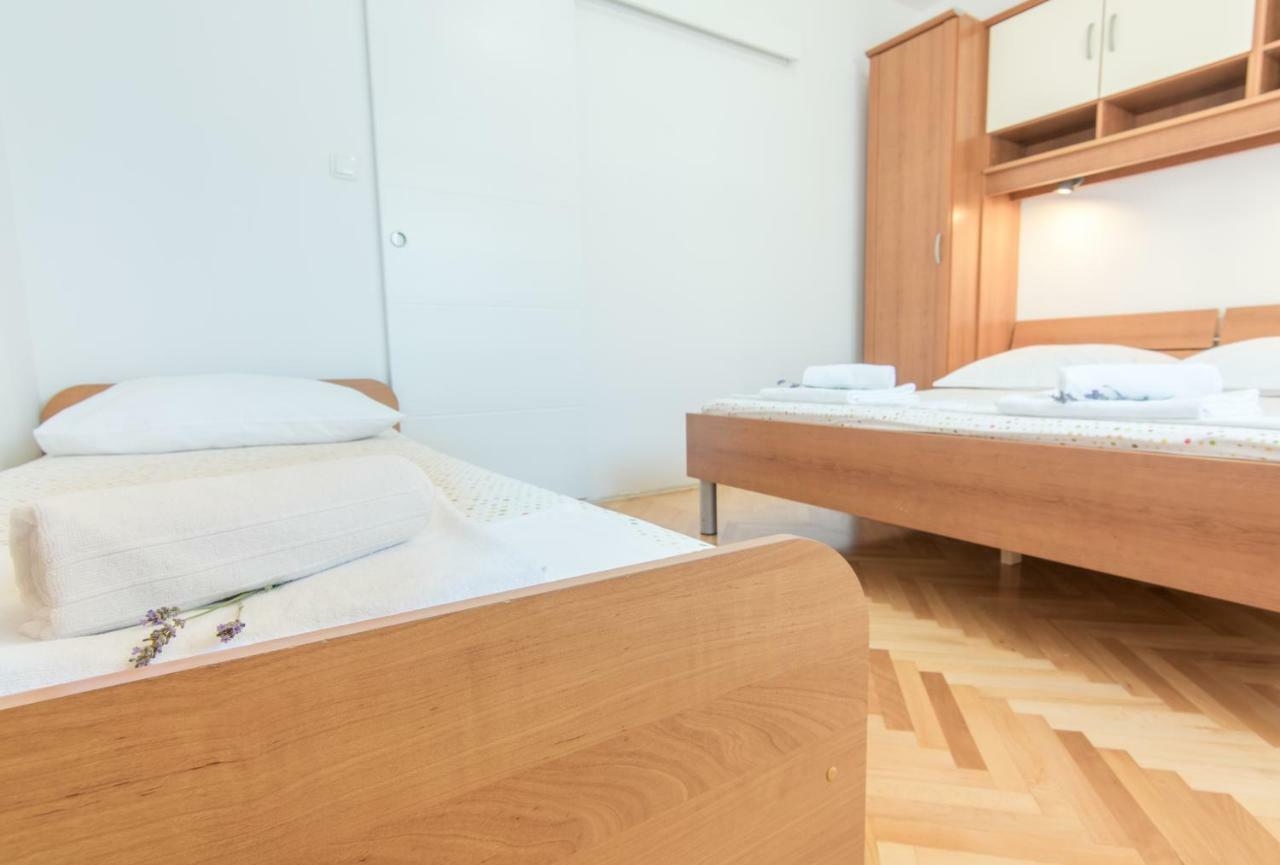 Apartment Holiday Makarska Exteriör bild